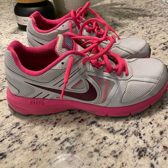 Nike Running Shoes- platinum/pink - Picture 6 of 12